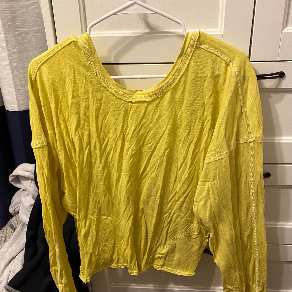 Long sleeve twist back shirt